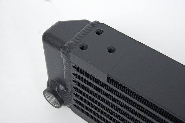 CSF Universal Single-Pass Oil Cooler / RSR Porsche / M22 x 1.5 / 22L x 4.75H x 2.16W