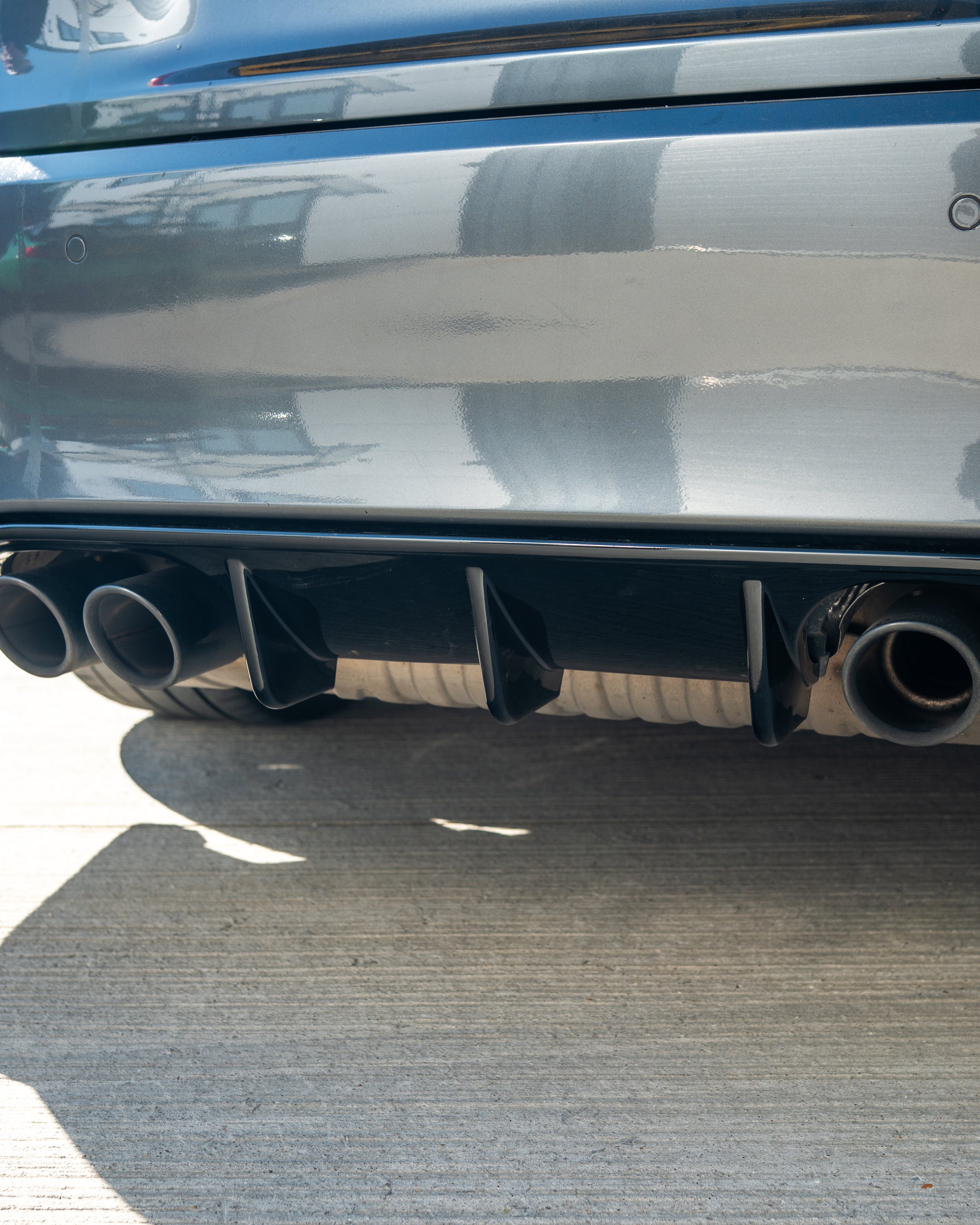 BMW M3/M4 (F80 F82 F83) GLOSS BLACK DIFFUSER - V STYLE