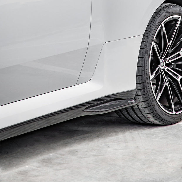 SooQoo BMW G87 M2 Side Skirts In Gloss Carbon Fibre