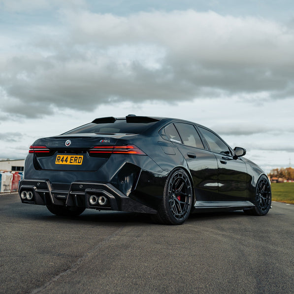 SooQoo BMW G90 & G99 M5 SQ-A Side Skirts In Gloss Carbon Fibre