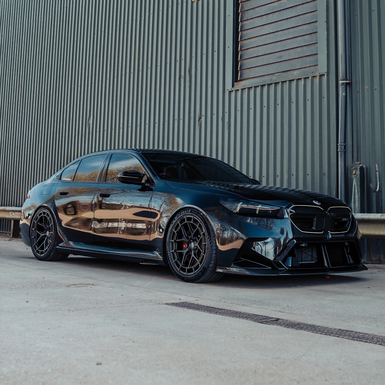 SooQoo BMW G90 & G99 M5 SQ-A Side Skirts In Gloss Carbon Fibre