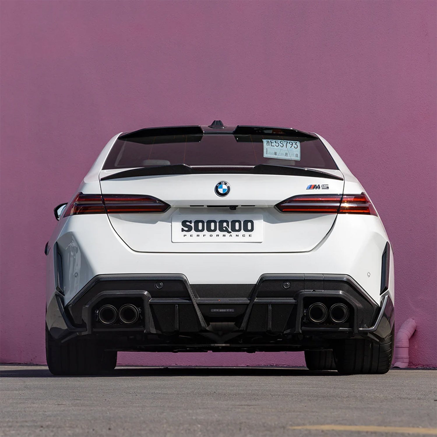 SooQoo BMW G90 M5 Upper Roof Spoiler In Gloss Carbon Fibre