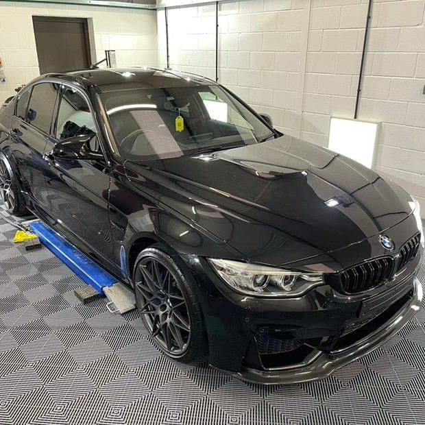 BMW M3 (F80) SALOON FULL CARBON FIBRE KIT - V3
